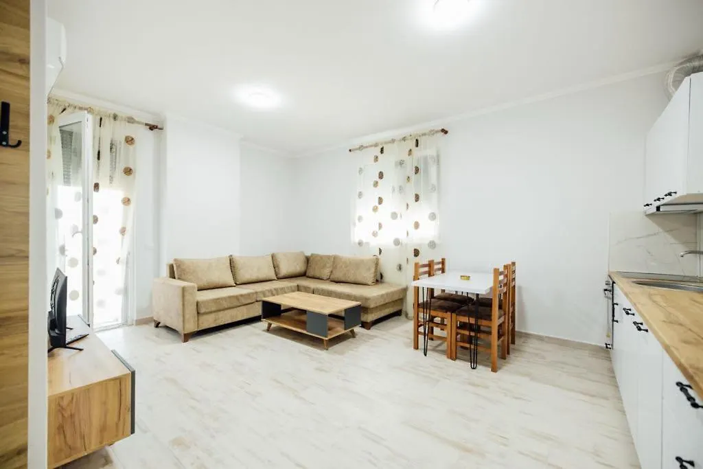 Mentor Appartements Shëngjin 0*,