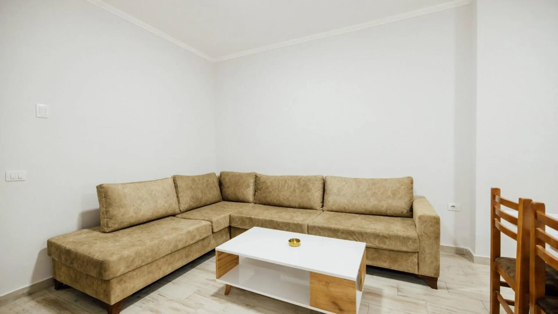 Mentor Appartements Shëngjin 0*,